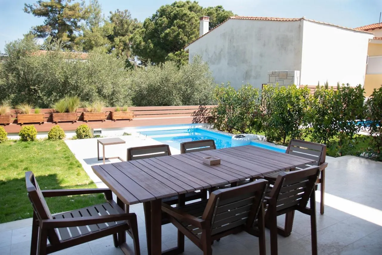 Pietra Mare Villas Polychrono
