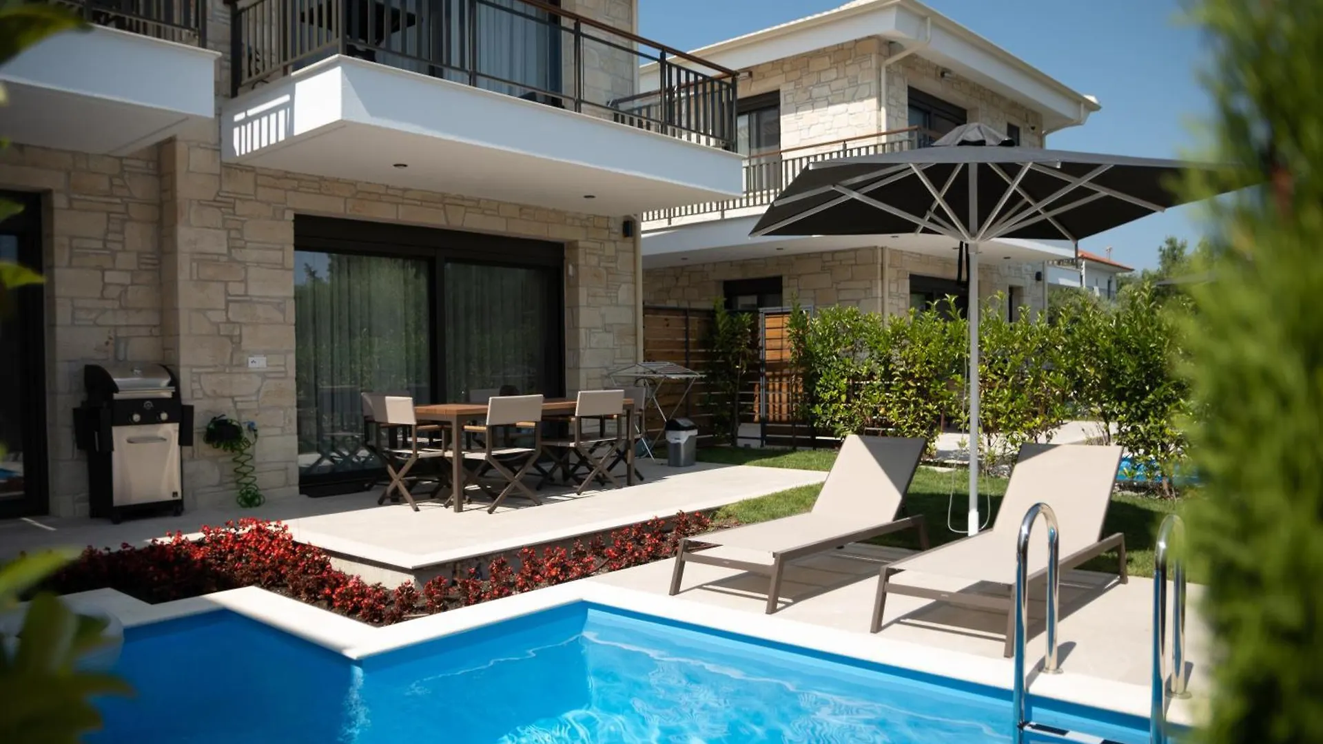 Pietra Mare Villas Polychrono