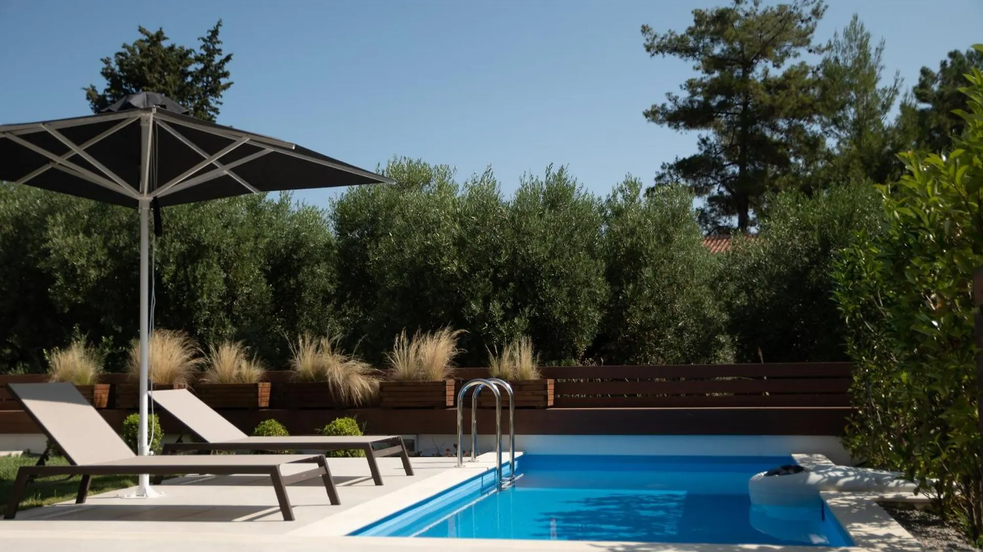 Pietra Mare Villas Polychrono