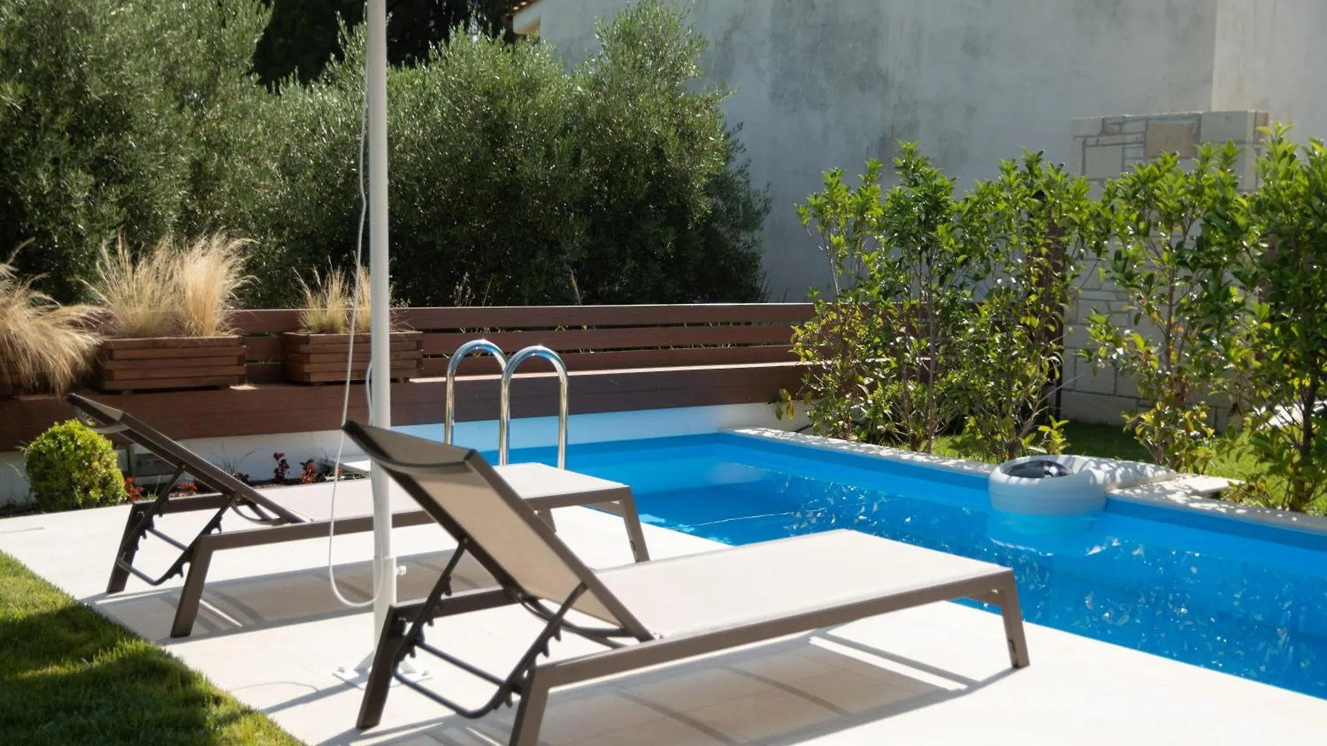 Pietra Mare Villas Polychrono