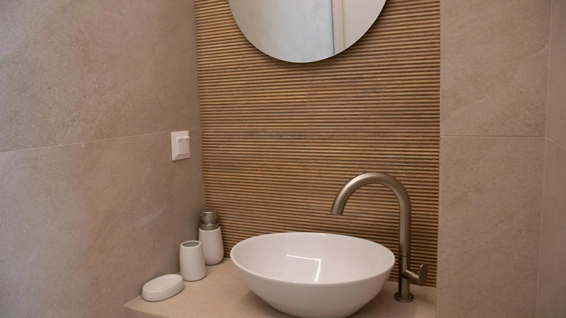Pietra Mare Villas Polychrono